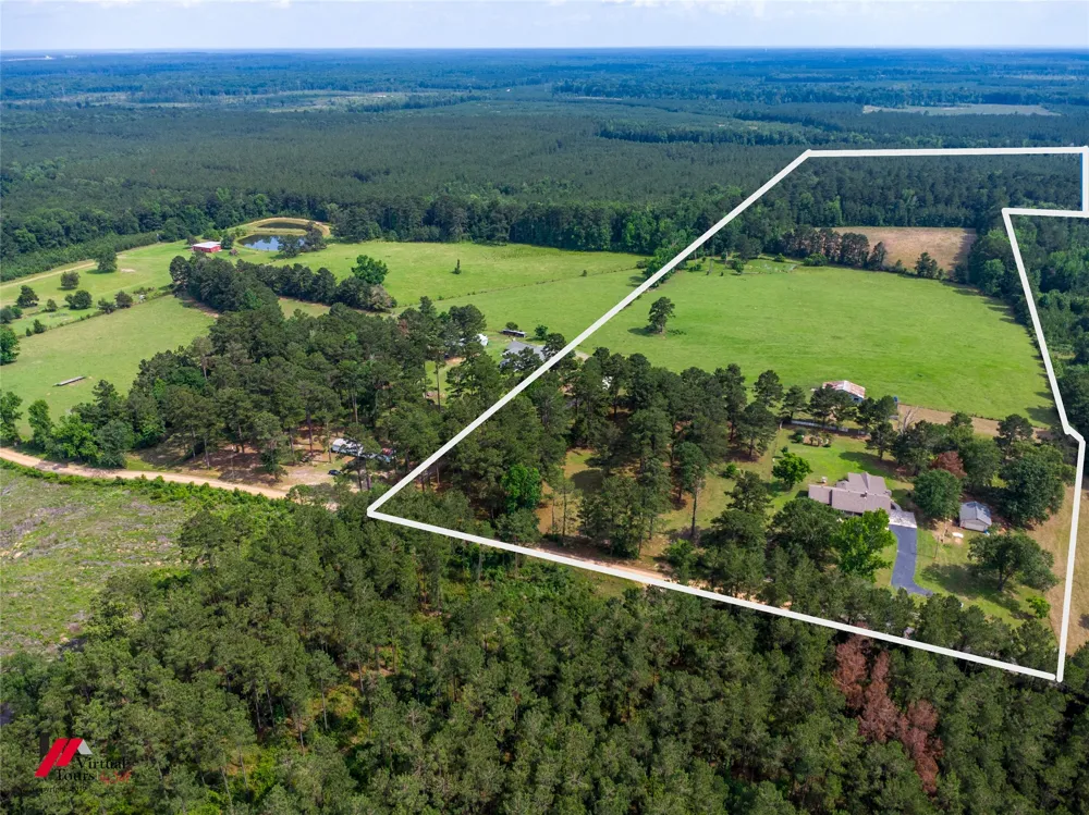 236 Charlie Cannon Road Coushatta, LA 71019