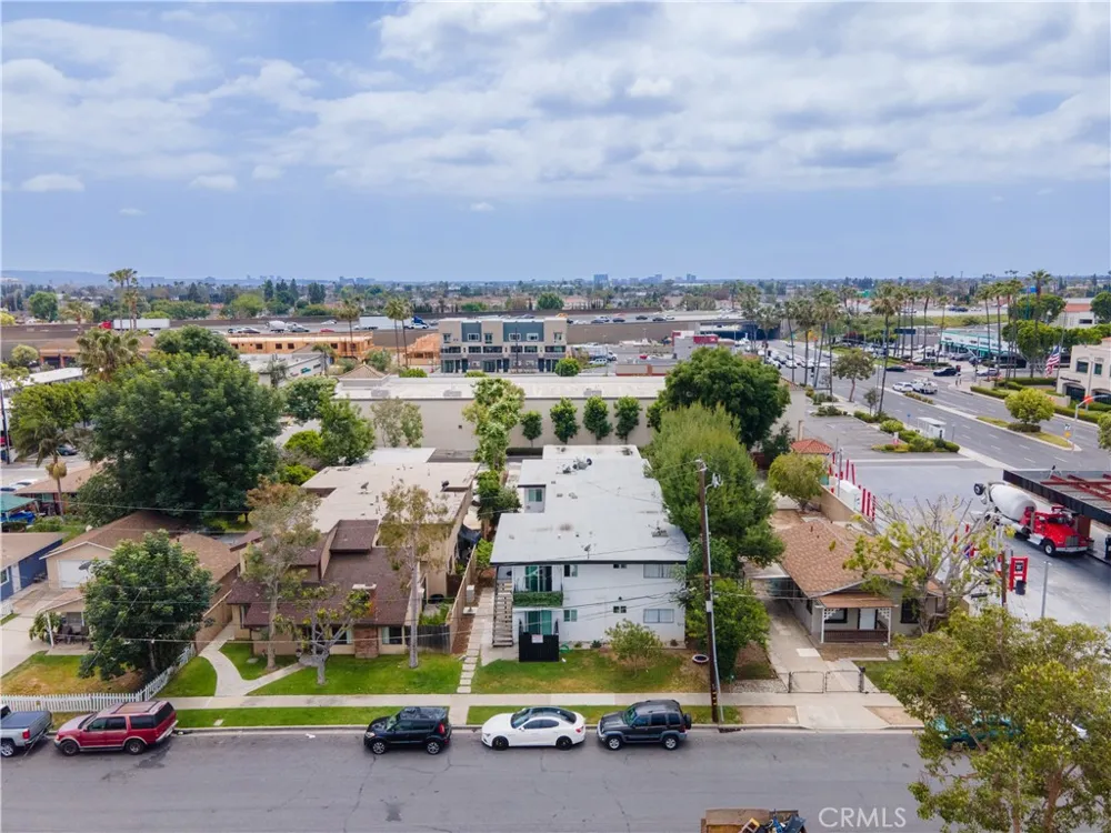 1032 Bonita Tustin, CA 92780
