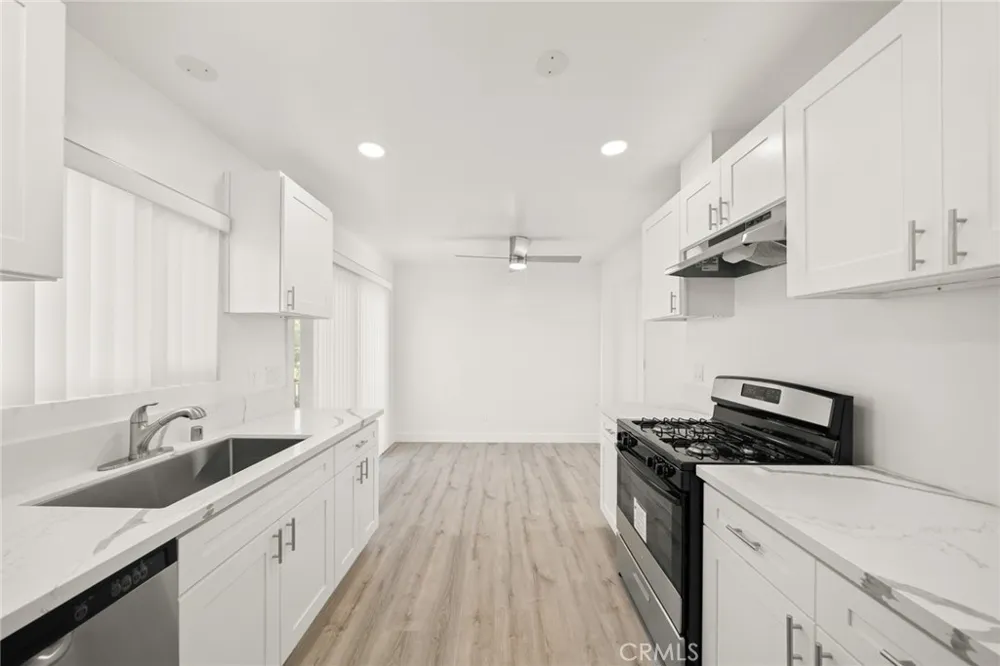 1032 Bonita Tustin, CA 92780