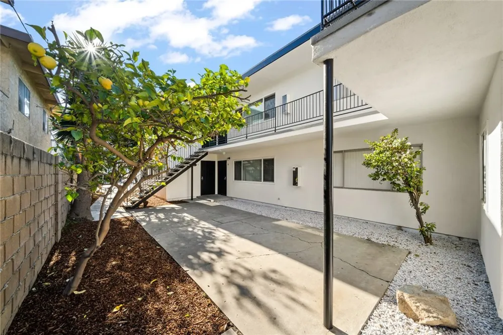 1032 Bonita Tustin, CA 92780
