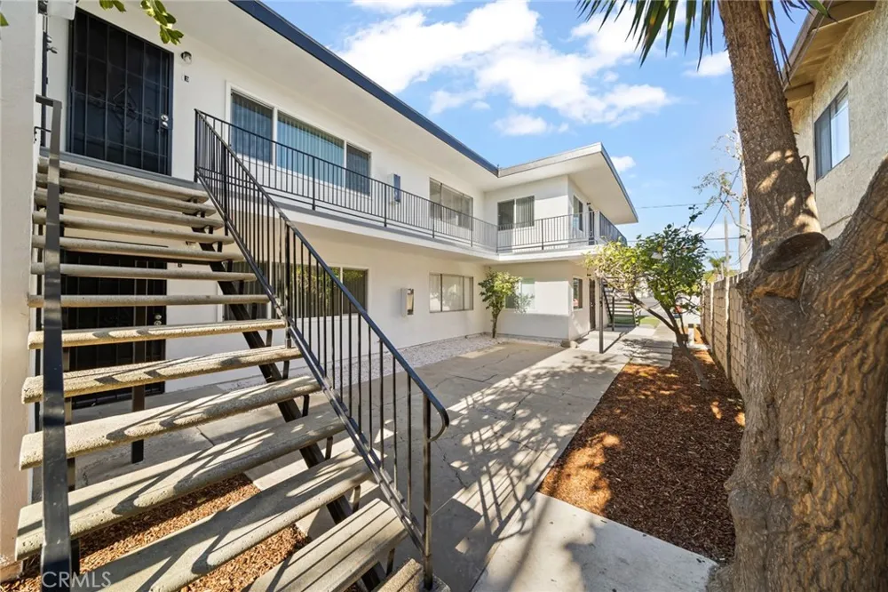 1032 Bonita Tustin, CA 92780