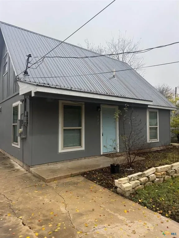 622 Trinity Street Lockhart, TX 78644