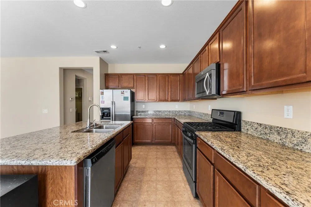 38309 Fuschia Lane Palmdale, CA 93552