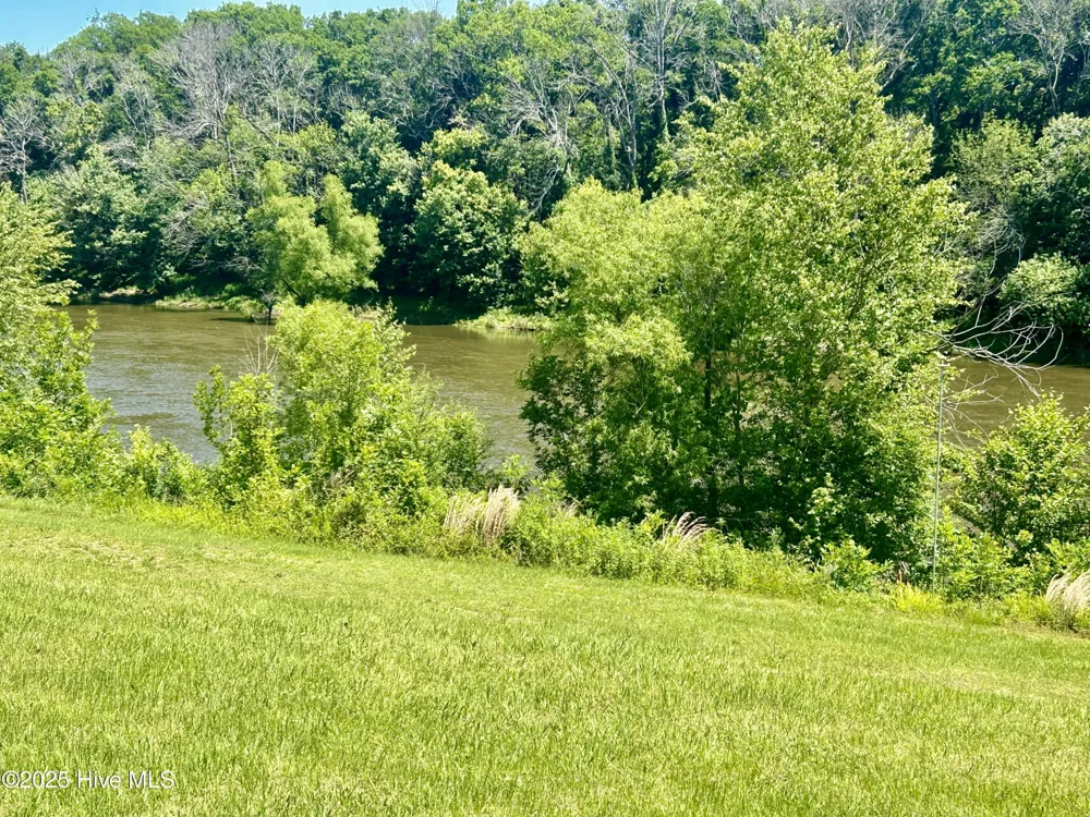 281 Old Sr 1801 Scotland Neck, NC 27874