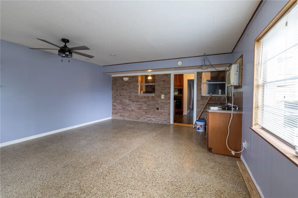 1400 Wren Lane Beeville, TX 78102
