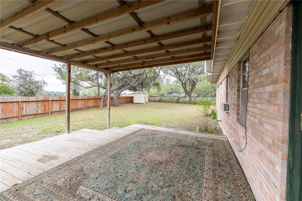 1400 Wren Lane Beeville, TX 78102