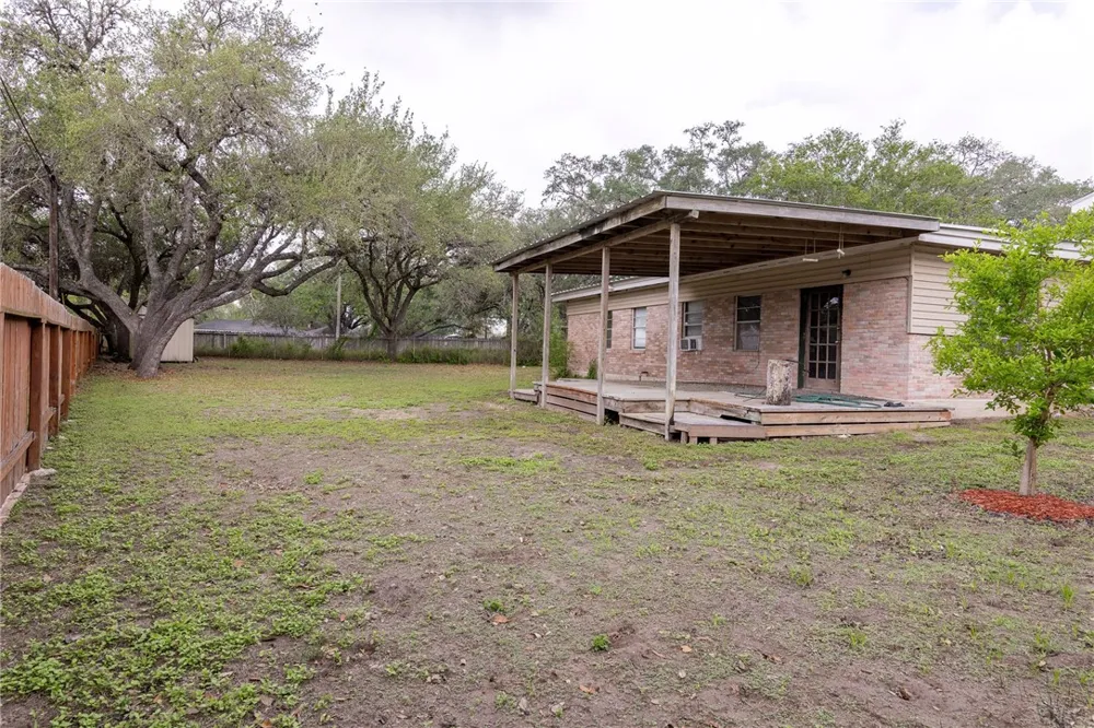 1400 Wren Lane Beeville, TX 78102