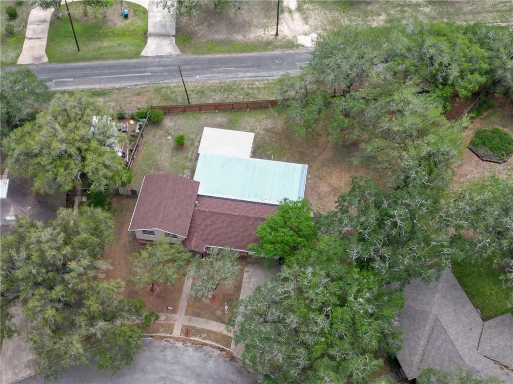 1400 Wren Lane Beeville, TX 78102