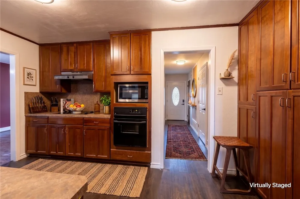 1400 Wren Lane Beeville, TX 78102