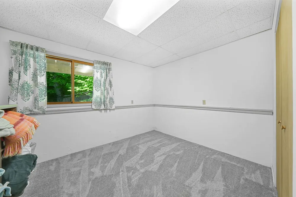 10159 Council Oak Drive Peninsula Township, MI 49686