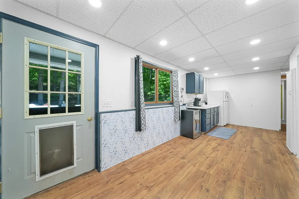 10159 Council Oak Drive Peninsula Township, MI 49686