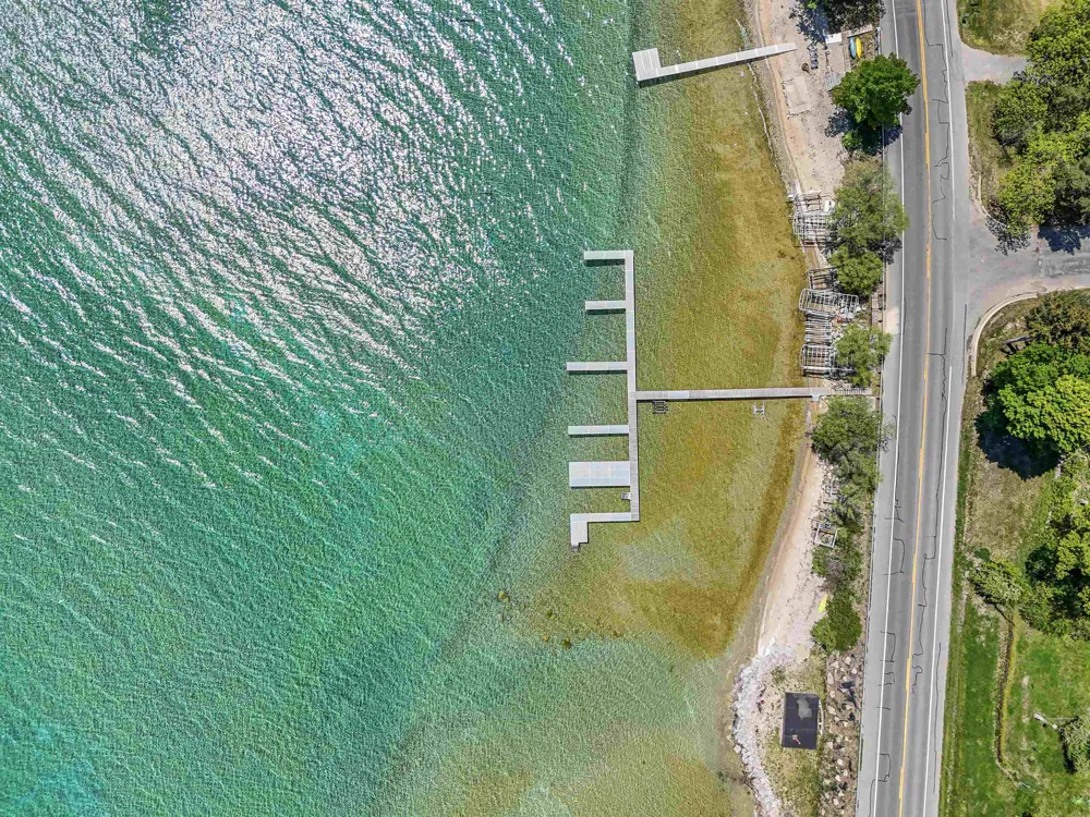 10159 Council Oak Drive Peninsula Township, MI 49686