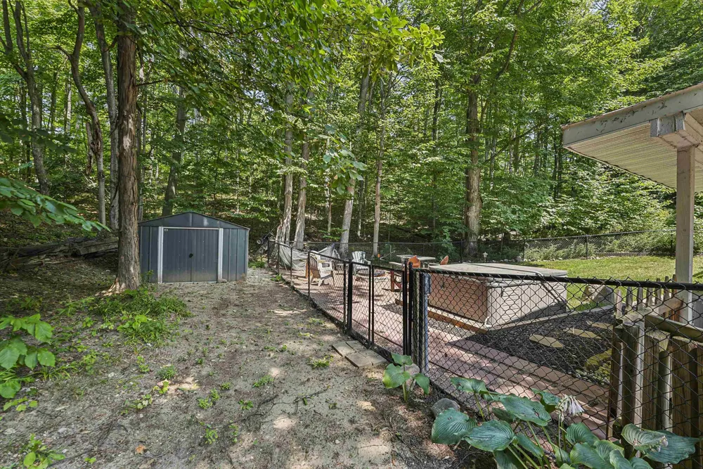 10159 Council Oak Drive Peninsula Township, MI 49686