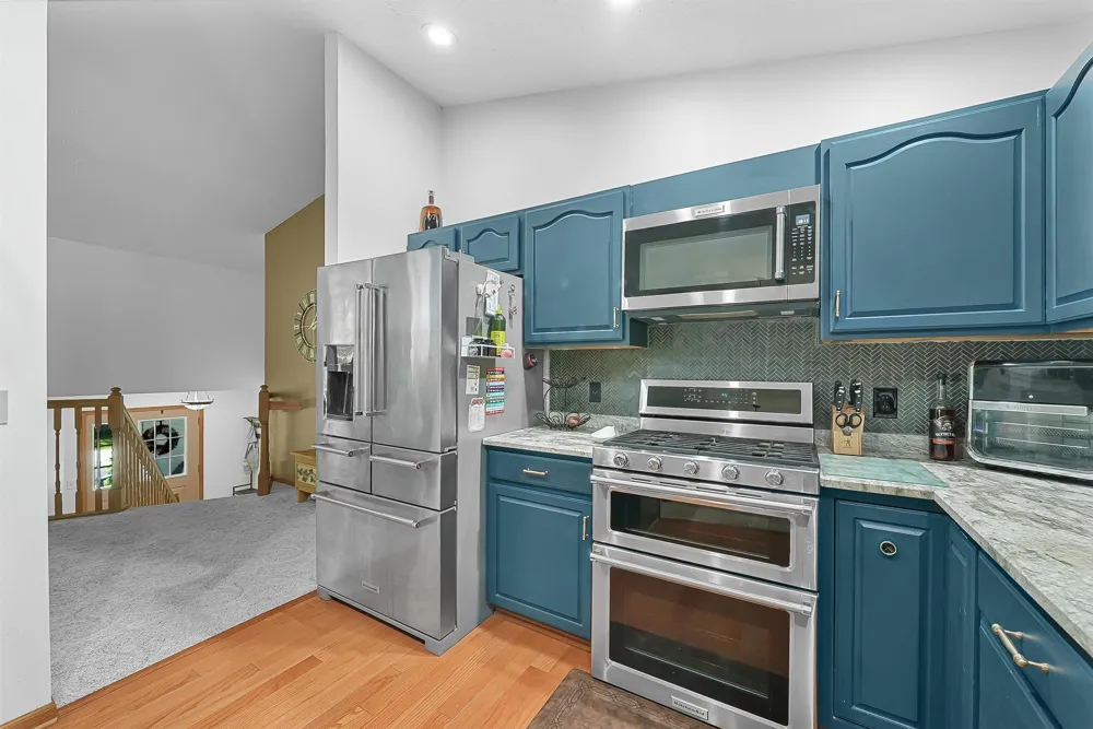 10159 Council Oak Drive Peninsula Township, MI 49686