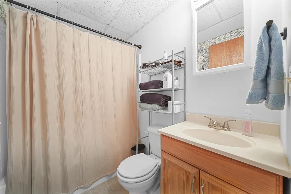10159 Council Oak Drive Peninsula Township, MI 49686