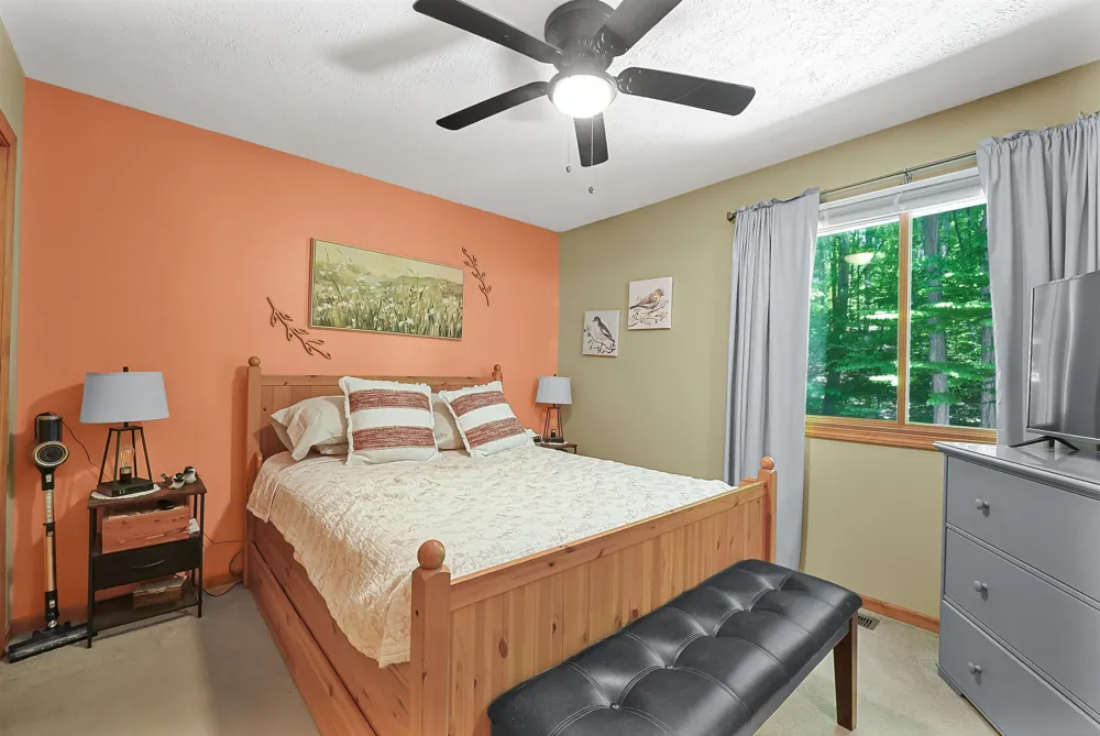 10159 Council Oak Drive Peninsula Township, MI 49686