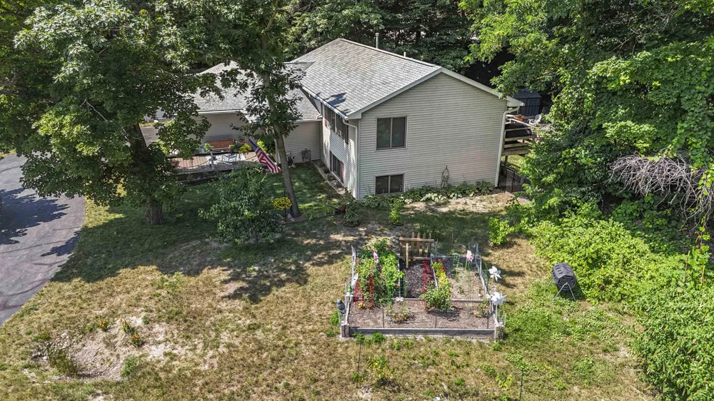 10159 Council Oak Drive Peninsula Township, MI 49686