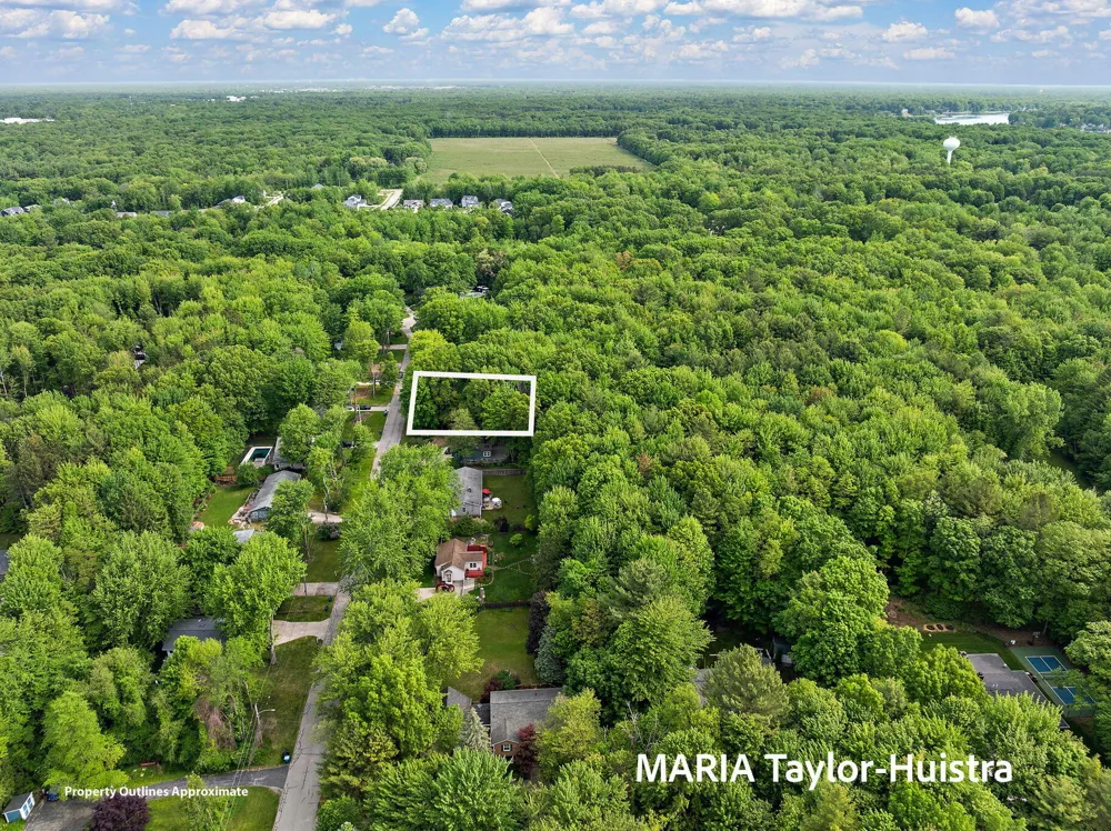 17690 Jordan Lane Ferrysburg City, MI 49456
