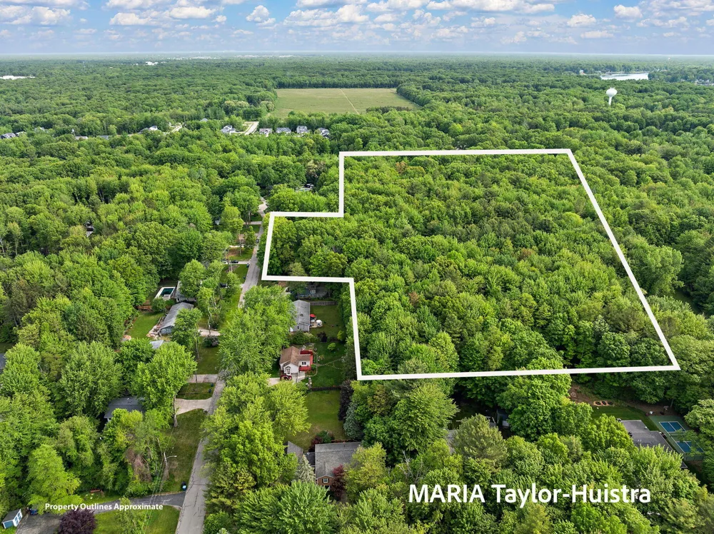 17690 Jordan Lane Ferrysburg City, MI 49456