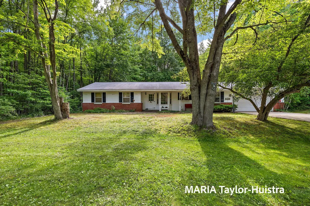 17690 Jordan Lane Ferrysburg City, MI 49456