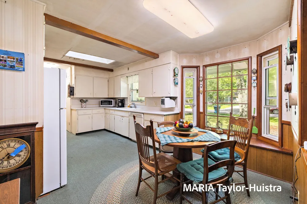 17690 Jordan Lane Ferrysburg City, MI 49456
