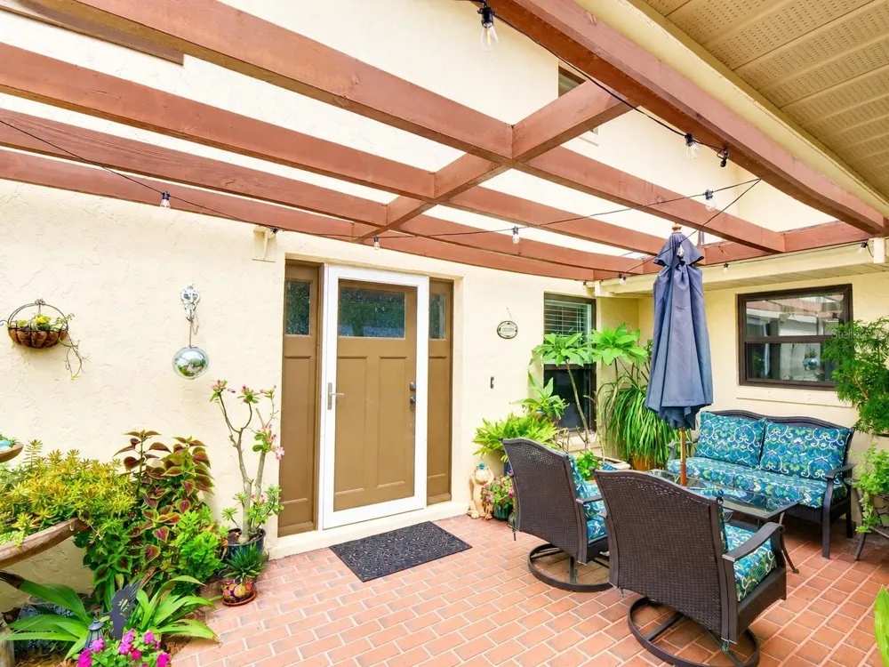 100 S TREMAIN STREET #G2 Mount Dora, FL 32757