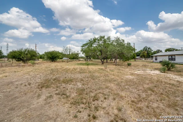 13839 Somerset Von Ormy, TX 78073