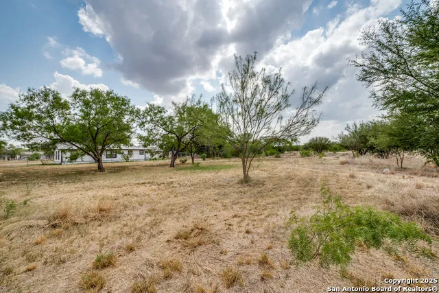 13839 Somerset Von Ormy, TX 78073