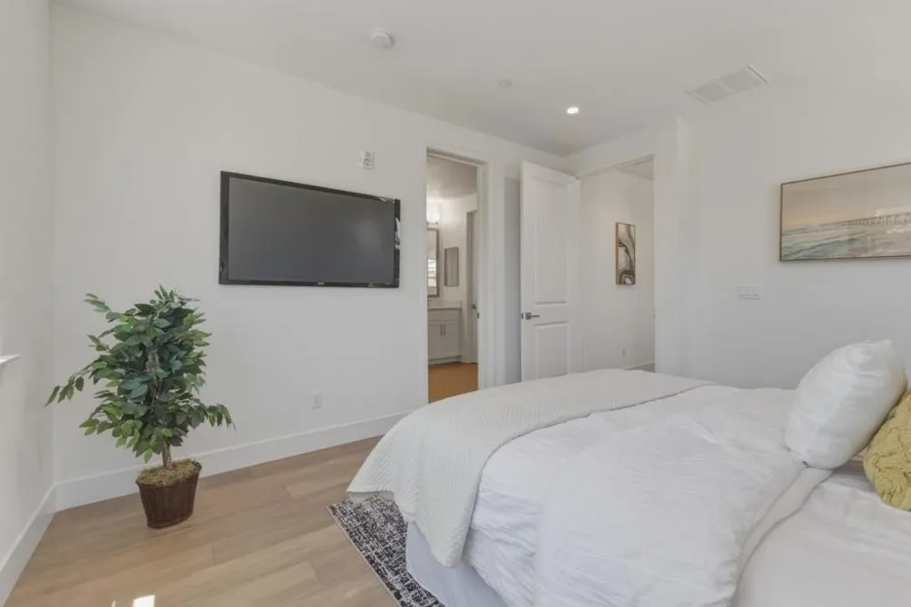 1235 Verano Road Mountain View, CA 94043
