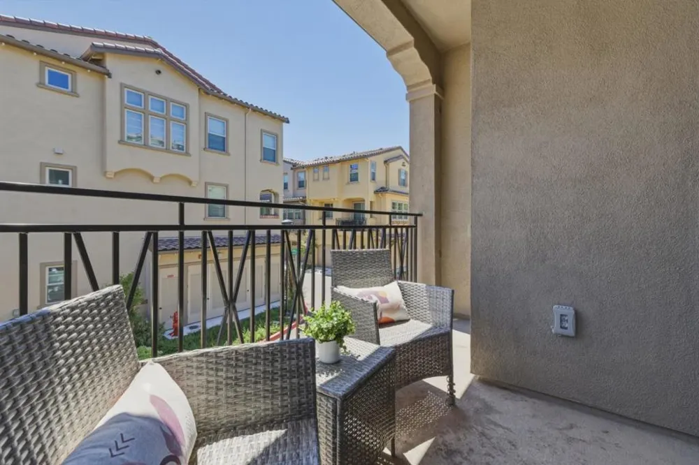 1235 Verano Road Mountain View, CA 94043