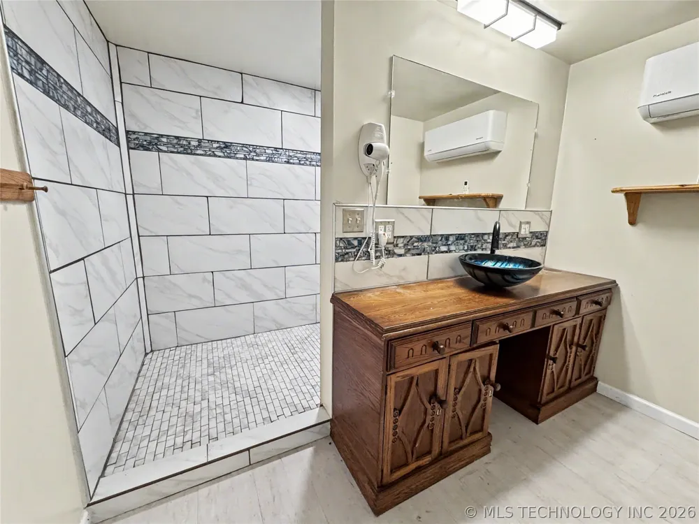 32424 S Pigeon Road Park Hill, OK 74451
