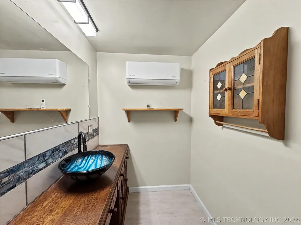 32424 S Pigeon Road Park Hill, OK 74451
