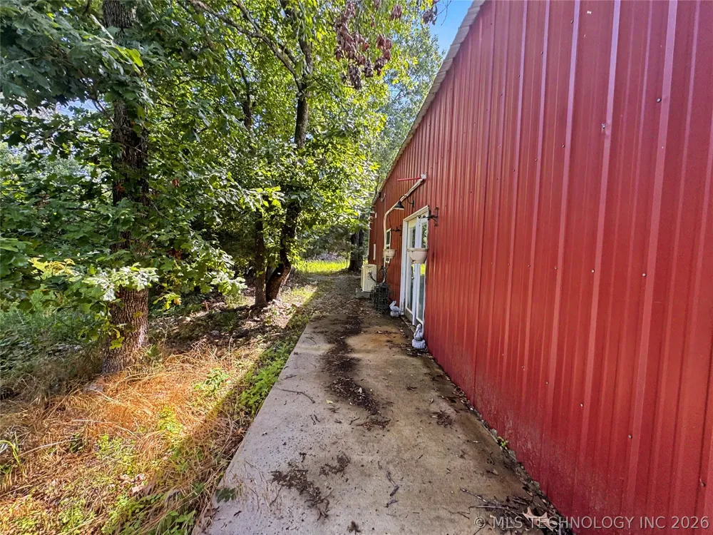 32424 S Pigeon Road Park Hill, OK 74451