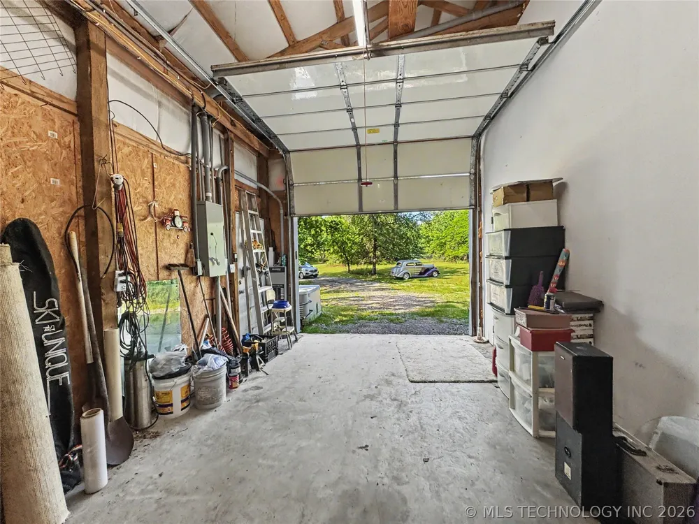 32424 S Pigeon Road Park Hill, OK 74451