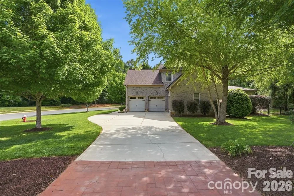 1401 Tara Plantation Boulevard Wesley Chapel, NC 28110