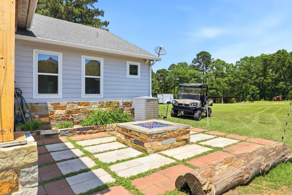 1357 County Road 3504 Bullard, TX 75757