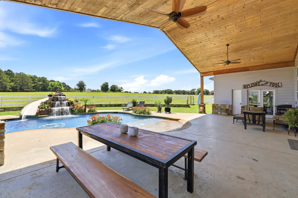 1357 County Road 3504 Bullard, TX 75757