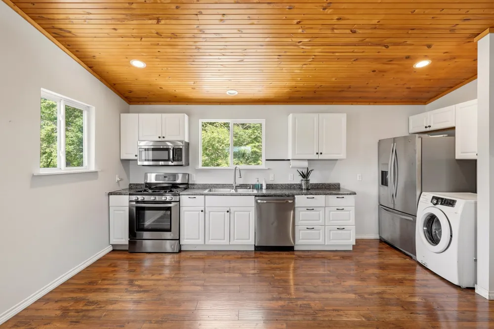1357 County Road 3504 Bullard, TX 75757