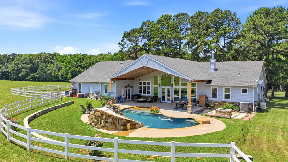 1357 County Road 3504 Bullard, TX 75757