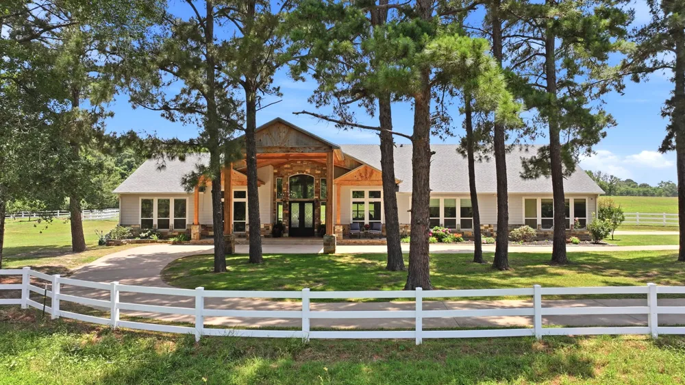 1357 County Road 3504 Bullard, TX 75757