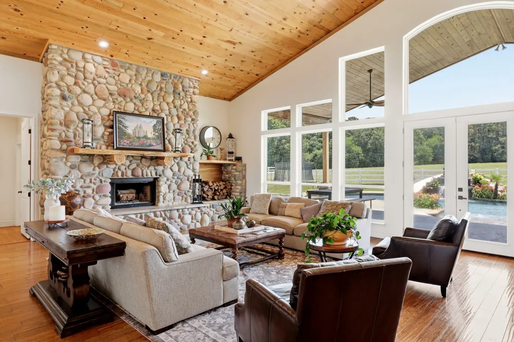 1357 County Road 3504 Bullard, TX 75757