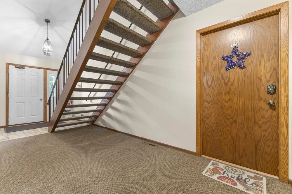 975 Heritage Court E #206 Vadnais Heights, MN 55127