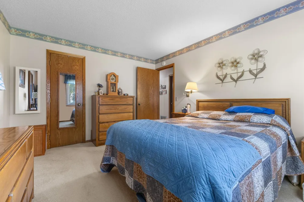 975 Heritage Court E #206 Vadnais Heights, MN 55127