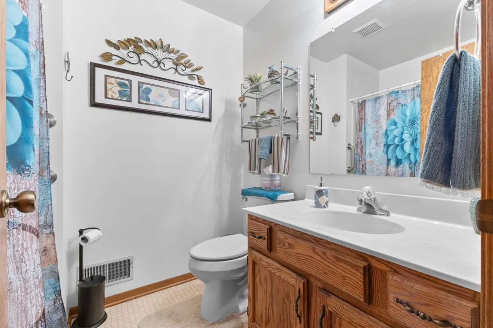 975 Heritage Court E #206 Vadnais Heights, MN 55127