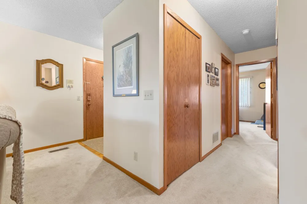 975 Heritage Court E #206 Vadnais Heights, MN 55127