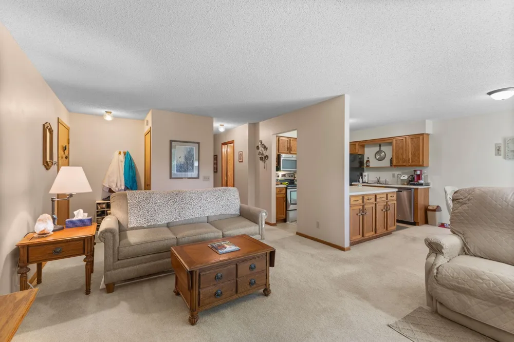 975 Heritage Court E #206 Vadnais Heights, MN 55127