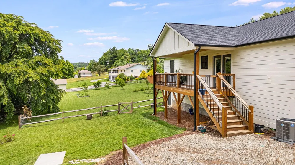 923 Newfound Road Leicester, NC 28748