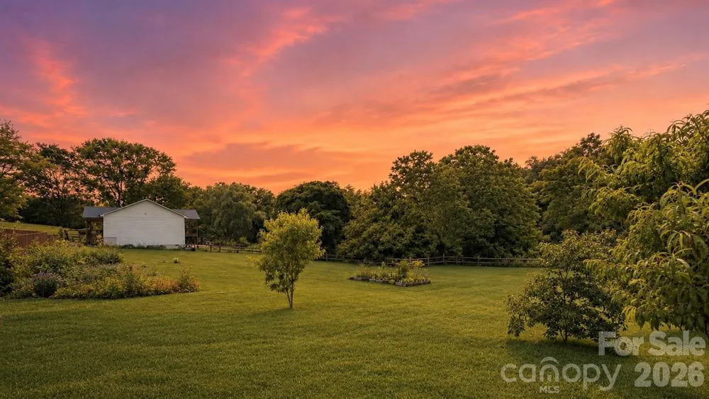 923 Newfound Road Leicester, NC 28748