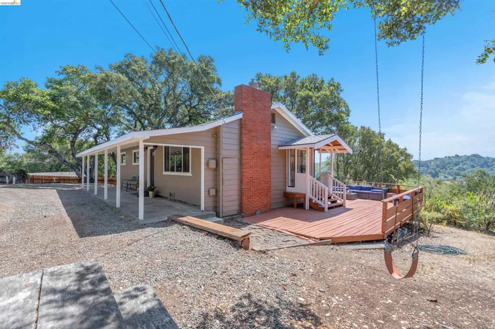 7001 Monte Verde Rd El Sobrante, CA 94803