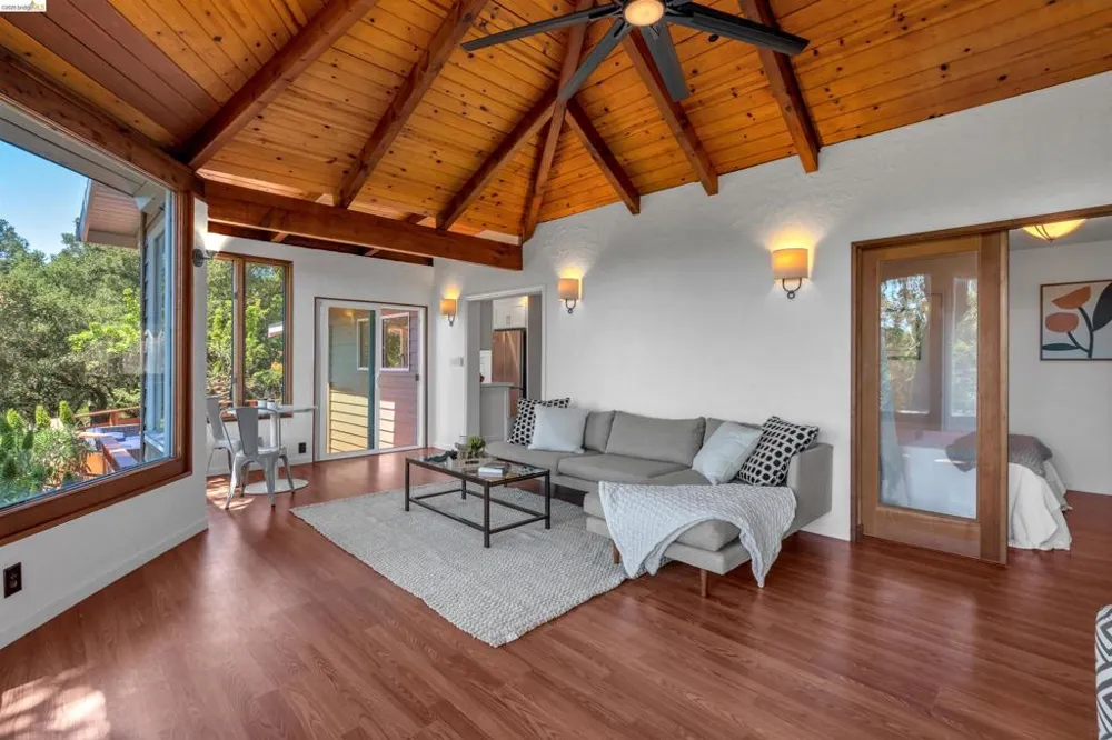 7001 Monte Verde Rd El Sobrante, CA 94803